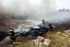 آتش گرفتن انبار لاستیک در شهر چُغادک