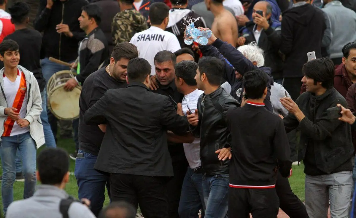 ویسی: اگر آتشم هم بزنند خانه را تخلیه نمی‌کنم