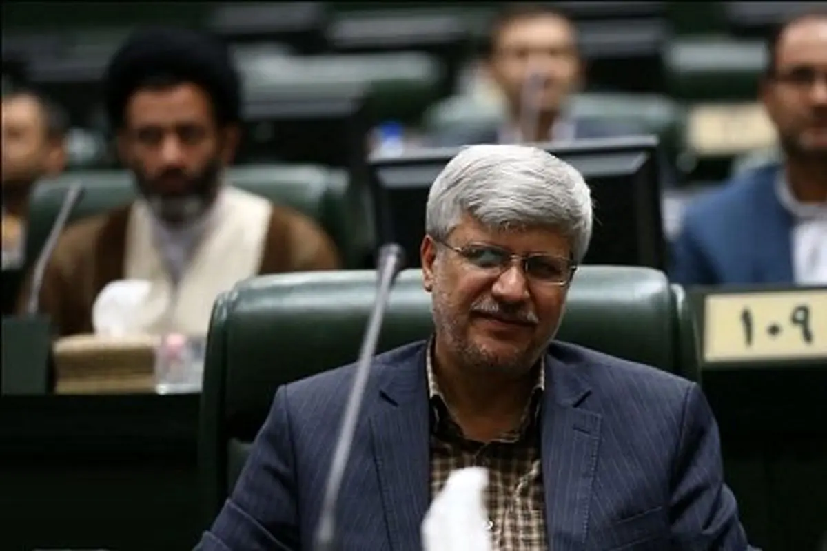 نماینده فریدن: ارتش و سپاه ناوهای آمریکایی در خلیج فارس را تحت نظر دارند