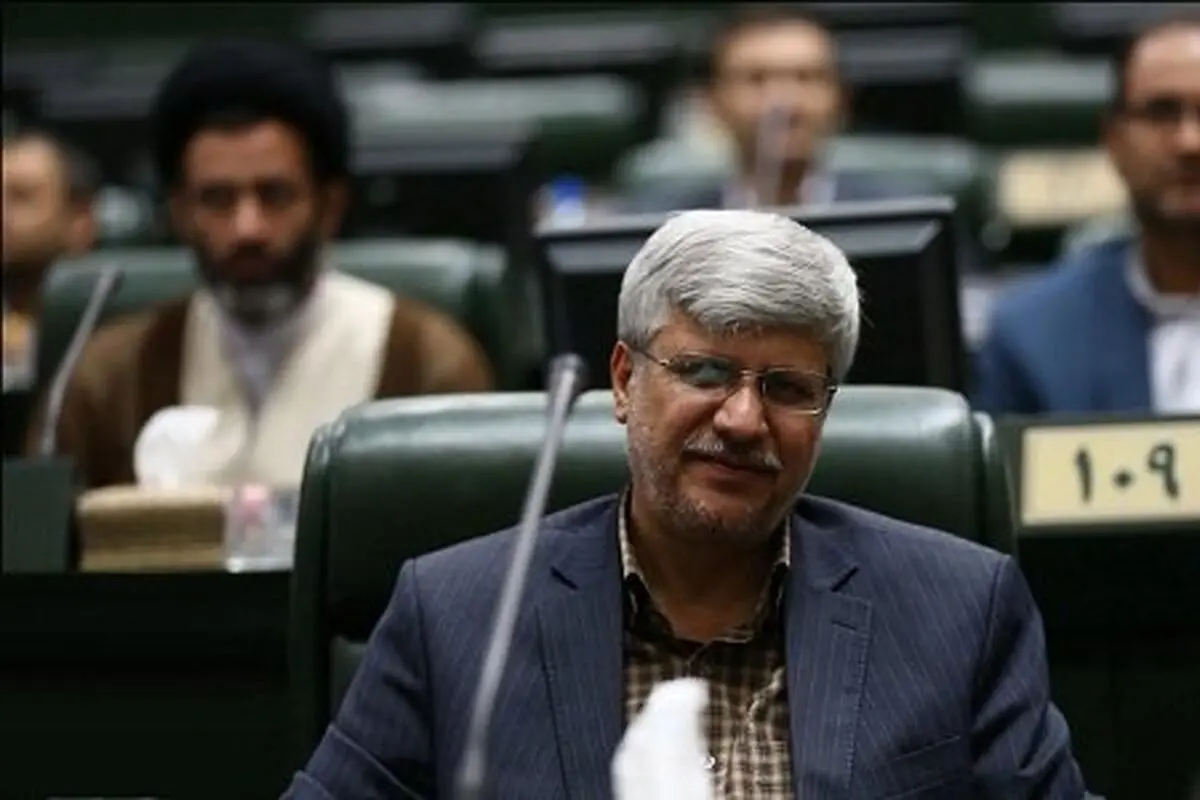 نماینده فریدن: ارتش و سپاه ناوهای آمریکایی در خلیج فارس را تحت نظر دارند