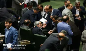 اصرار دولت بر سهمیه بندی بنزین/ نمایندگان مخالفت کردند