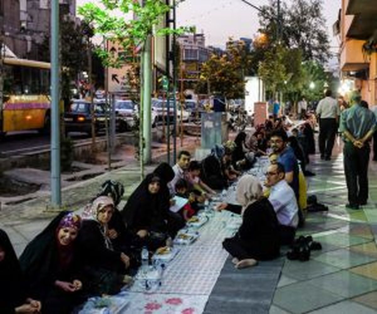 برگزاری مراسم افطاری در معابر و خیابان‌‎های مشهد