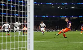 آگوئرو و یک دبل تا ثبت رکورد گلزنی جدید