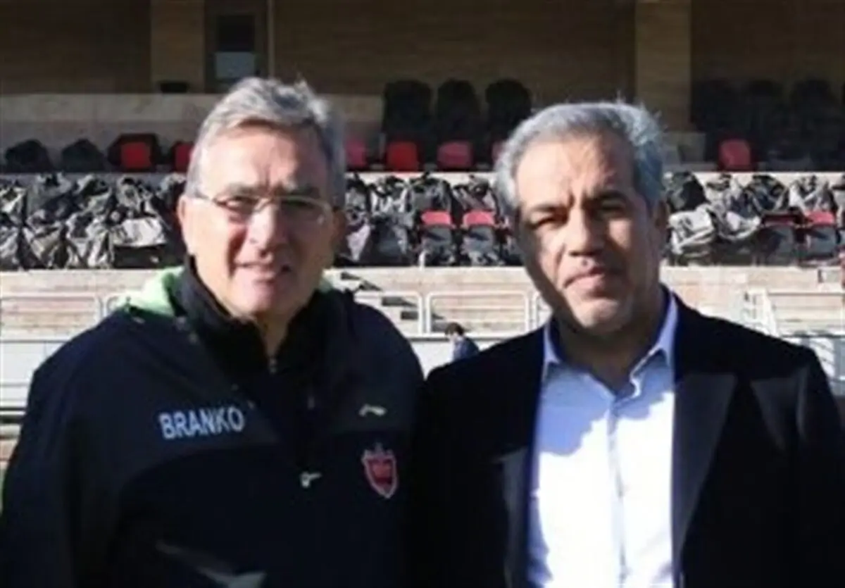 عرب: برانکو با باشگاه پرسپولیس قرارداد دارد و می‌ماند