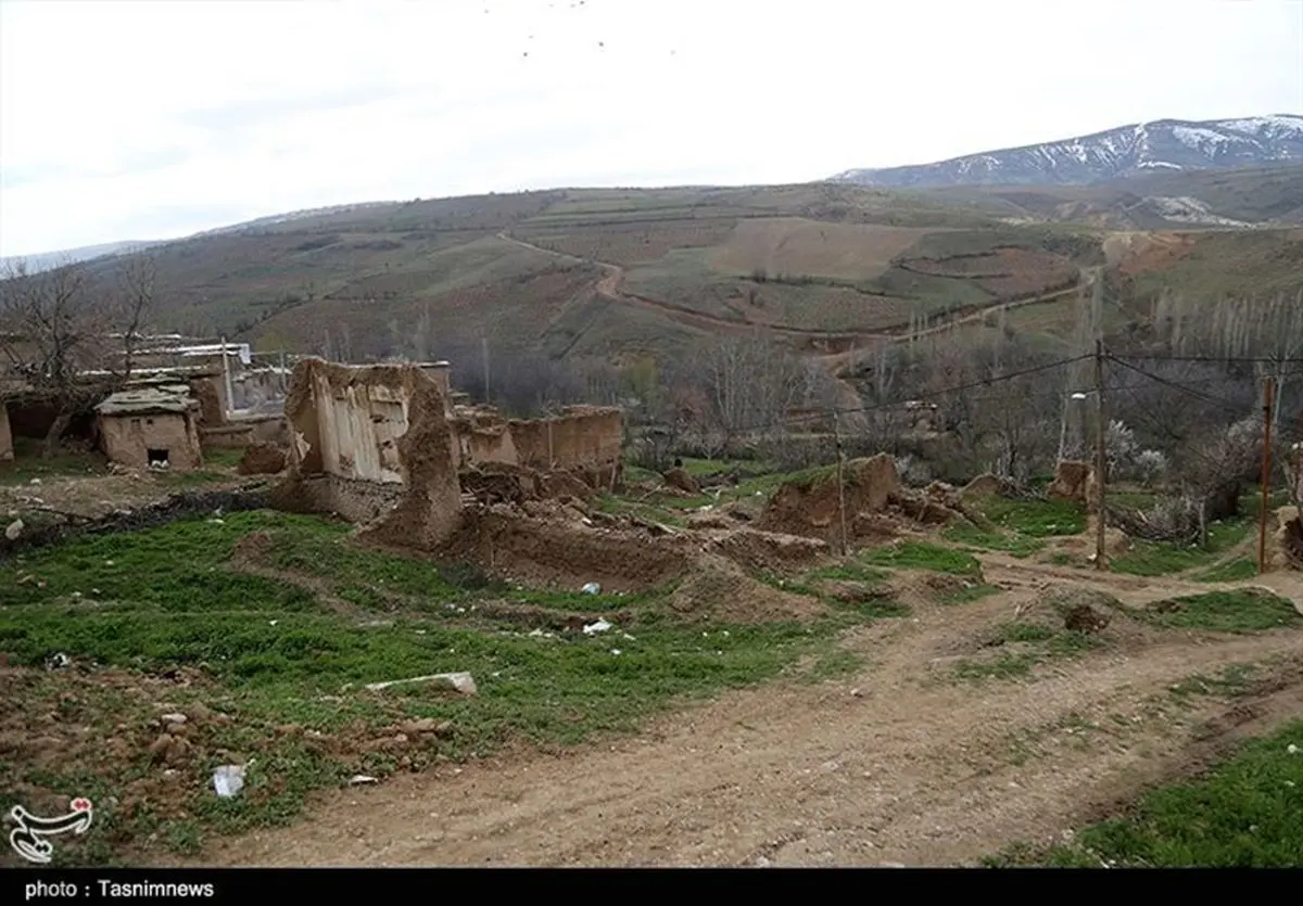 ۱۰۵ واحد مسکونی بر اثر رانش زمین در مینودشت به صورت کامل تخریب شد