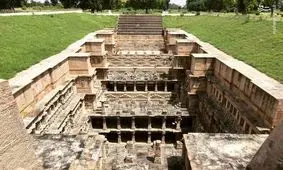 تصاویری دیدنی از زیباترین چاه دنیا در هندوستان