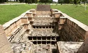 تصاویری دیدنی از زیباترین چاه دنیا در هندوستان