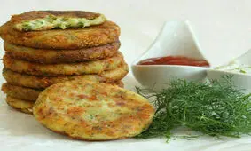 پنکیک سیب زمینی و پنیر چدار