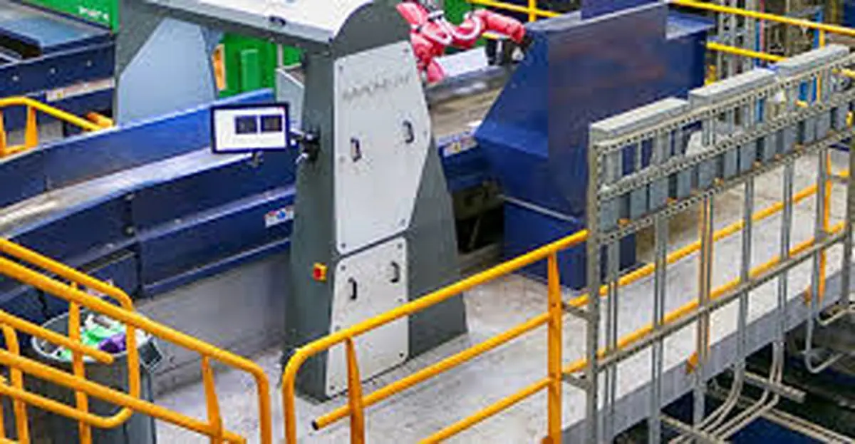 رباتی که زباله ها را بازیافت می کند