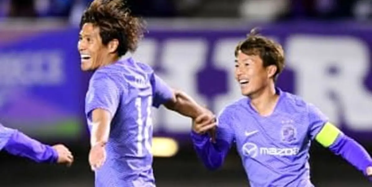 پیروزی تیم ژاپنی با گل به خودی حریف چینی و داوری فغانی