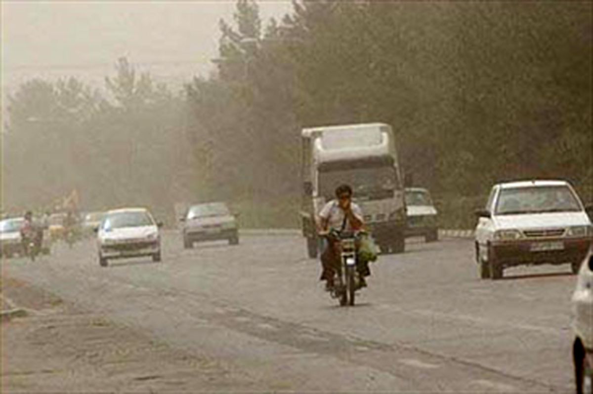 تندبادی با سرعت ۴۰ کیلومتر بر ساعت آبادان را درنوردید