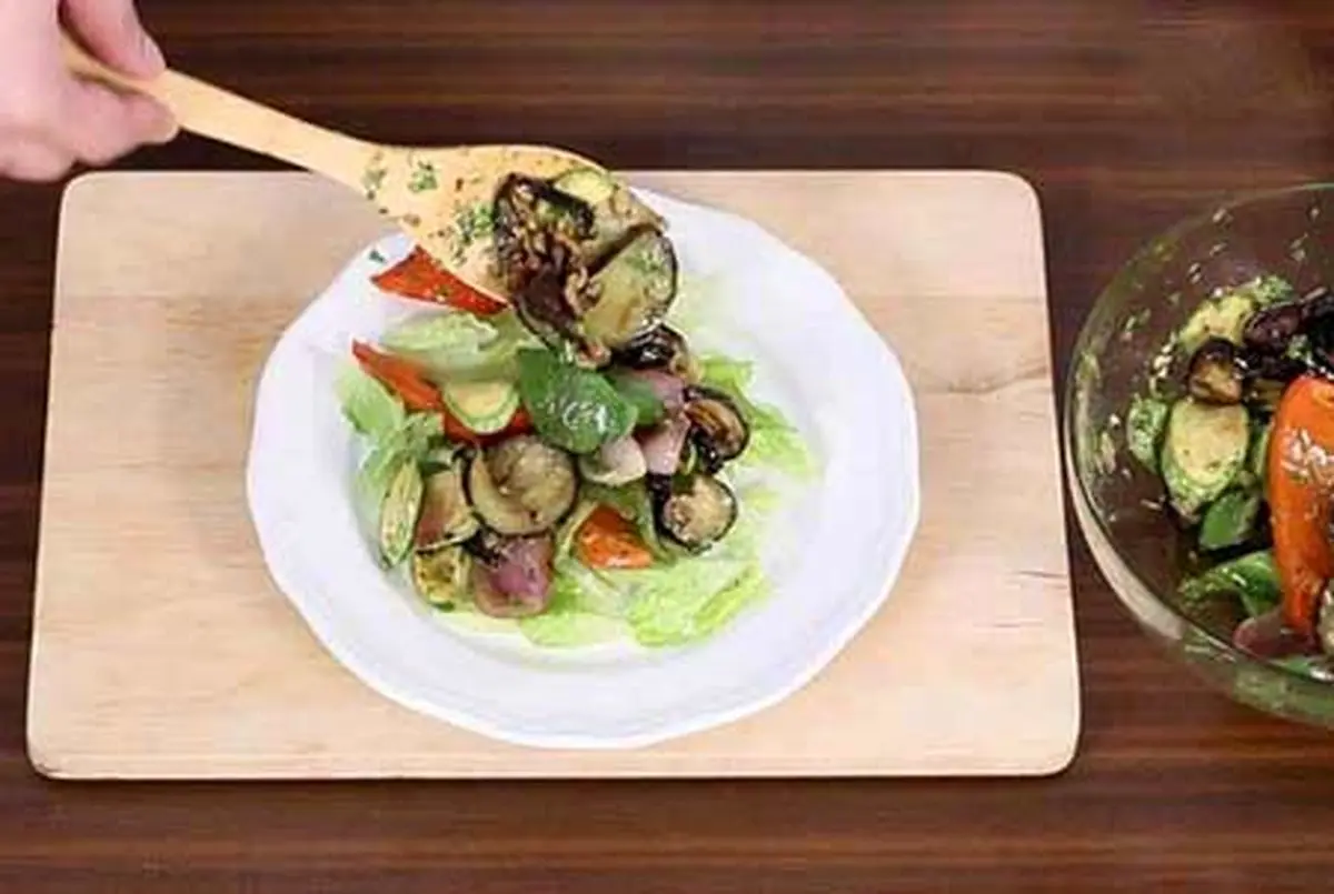 سالاد ماشویا؛ سالاد تونسی با شربت انار