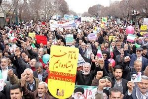 راهپیمایی مردم مشهد در حمایت از بیانیه شورای عالی امنیت ملی(فیلم)