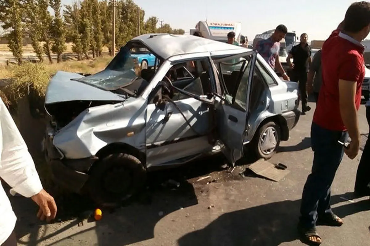 8 مصدوم در برخورد پراید با گاردریل در محور ساوه-همدان