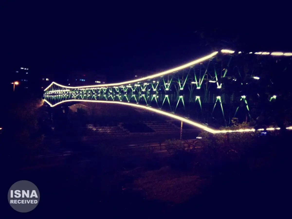 تصویری زیبا از پل سبز (یاشیل کورپوسی) در تبریز