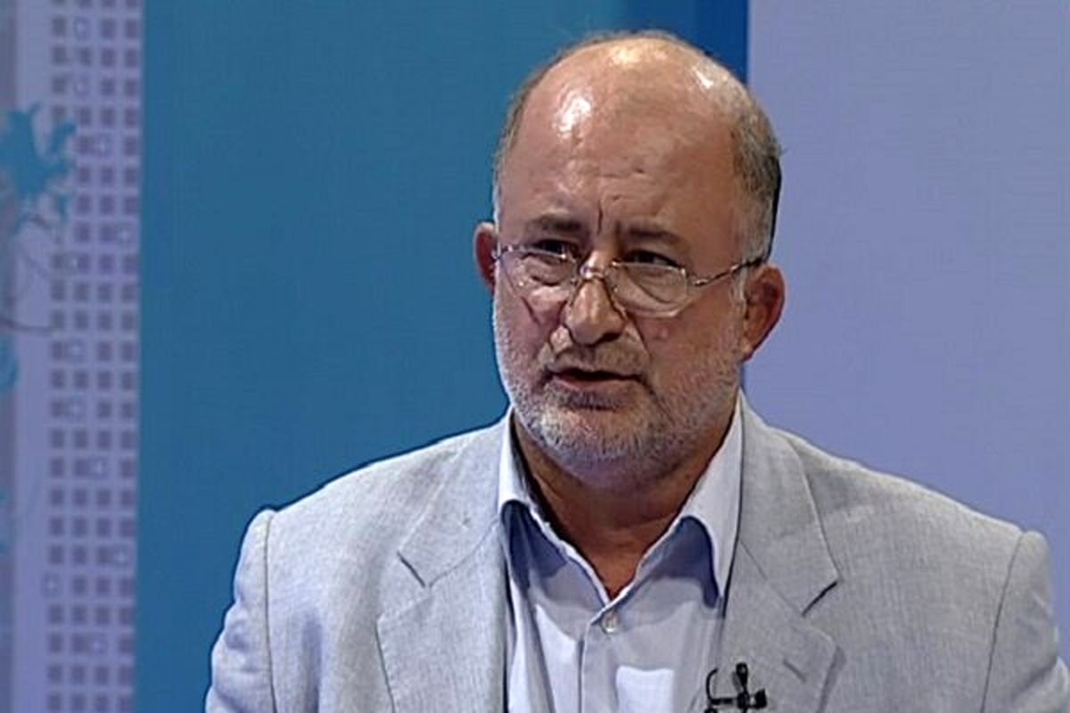 خودروسازان سود وامهایشان را از مردم میگیرند/ رحمانی پاسخگو باشد