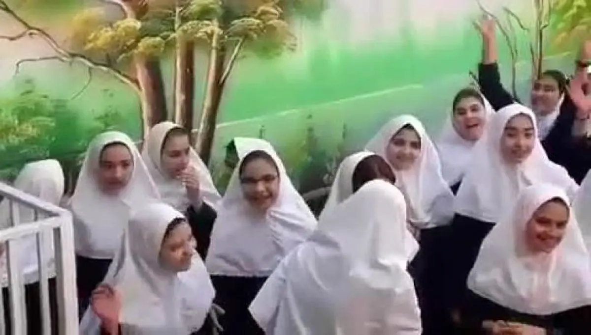 واکنشی جدید به کلیپ جنجالی پخش‌شده از آهنگ ساسی مانکن در مدارس