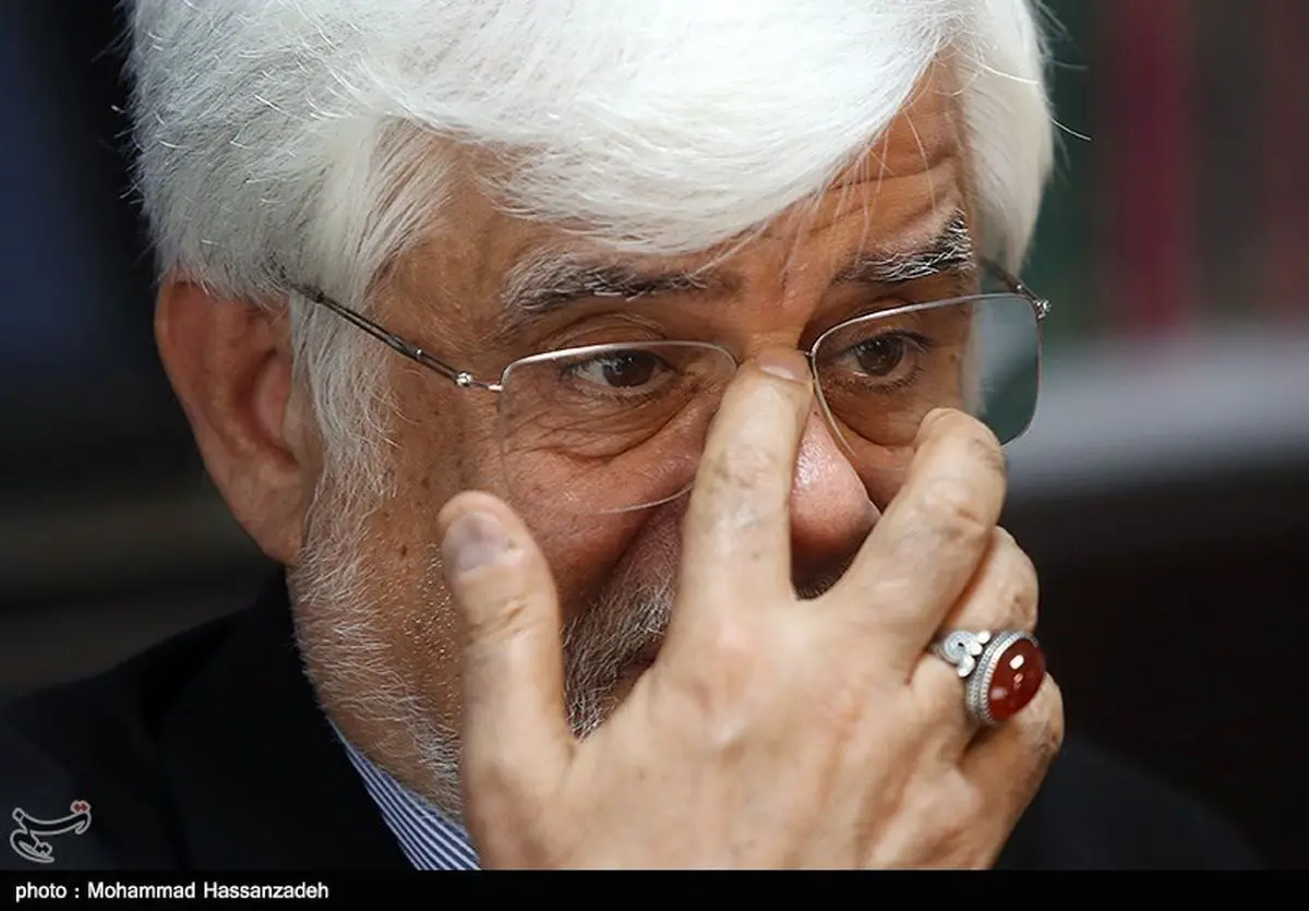 غیبت "عارف" در جلسه شخصیت‌های سیاسی با "روحانی"