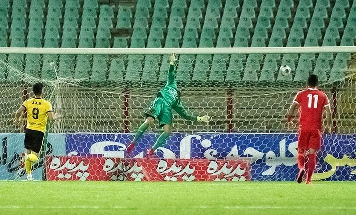 گزارش تصویری دیدار تراکتورسازی تبریز - پارس جنوبی جم