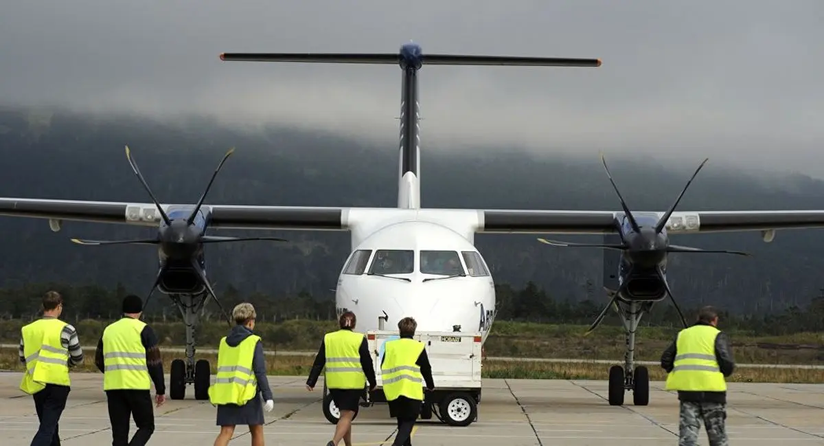 فرود اضطراری یک هواپیما بدون چرخ جلو در میانمار+ویدئو