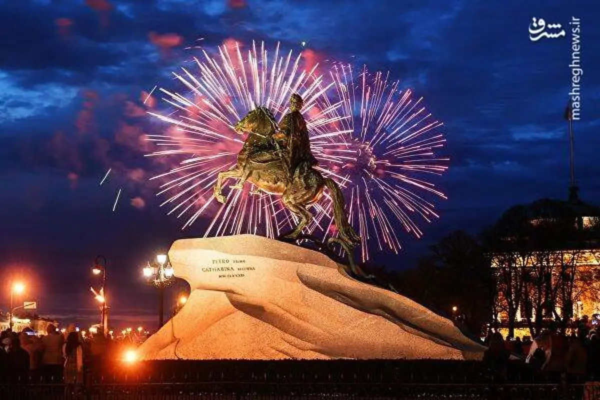 عکس/ آتش بازی در آسمان مسکو