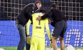 گرفتن پیراهن به نشانه بی‌لیاقتی+تصاویر