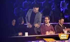 لحظه مصدوم شدن شرکت کننده «عصرجدید» و حضور اورژانس در برنامه+ویدئو
