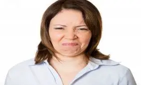 میهمان ناخوانده و چندش آور داخل غذای یک رستوران!