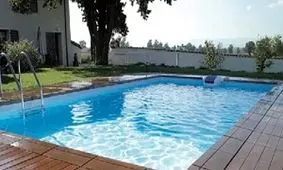 کشف استخر مشروب در یک کشور عربی!