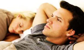 وقتی برای رابطه جنسی آمادگی ندارم، چگونه به همسرم بگویم؟