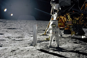خاطرات خود از "آپولو ۱۱" را برای ناسا ارسال کنید