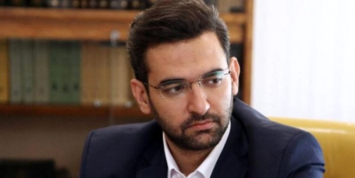 آذری جهرمی: ترخیص 600 هزار گوشی تلفن همراه، مانده در گمرک به جلسه سران قوا ارجاع شد