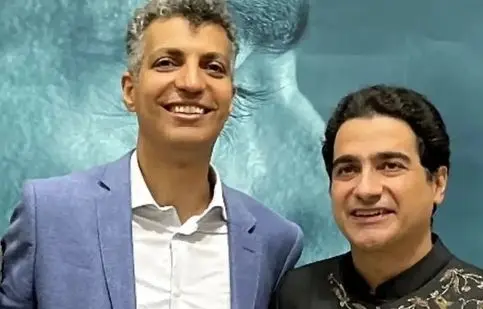 حضور عادل فردوسی پور در رونمایی از آخرین آلبوم استاد محمدرضا شجریان/ ویدئو

