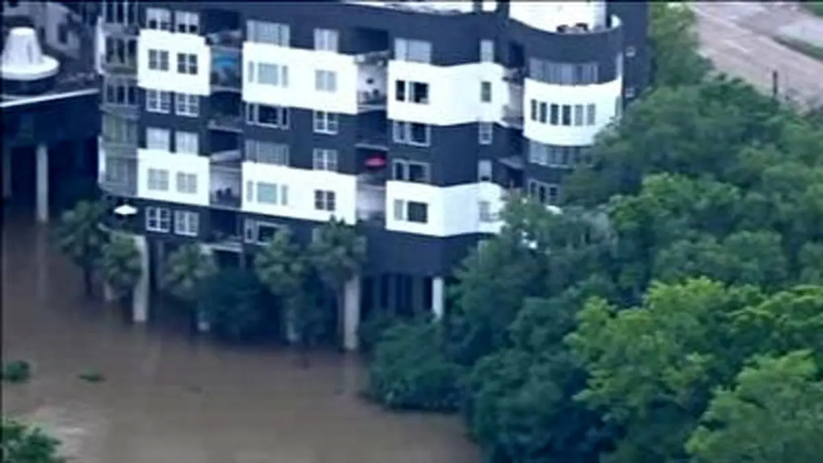 زیر آب رفتن هیوستون پس از وقوع سیل + فیلم