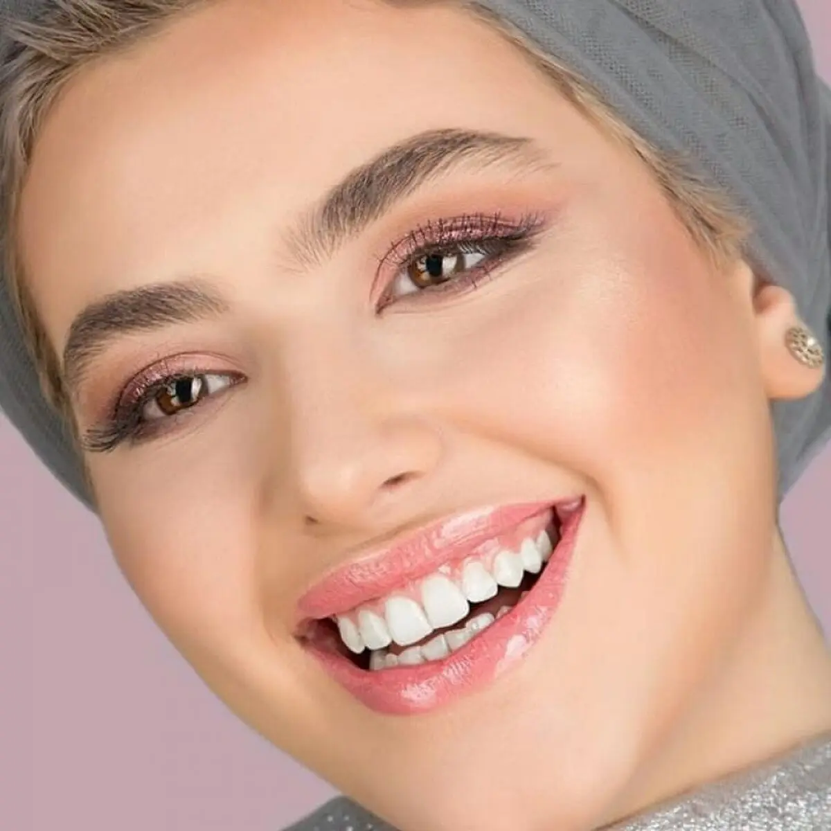 ریحانه پارسا چشم انتظار است