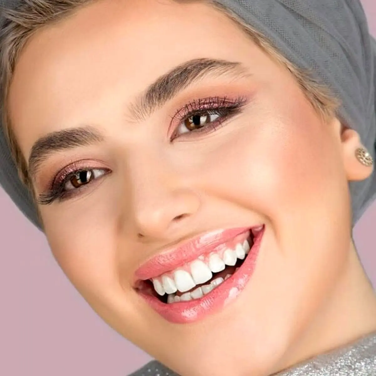 ریحانه پارسا چشم انتظار است