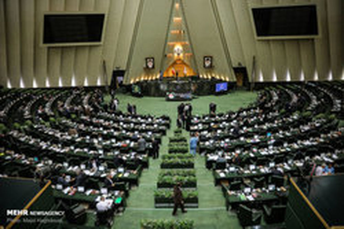 نمایندگان مجلس با 110 رای از پاسخ‌های بطحایی قانع شدند