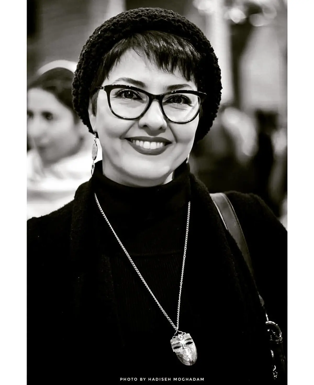 چهره ای خندان از آناهیتا همتی