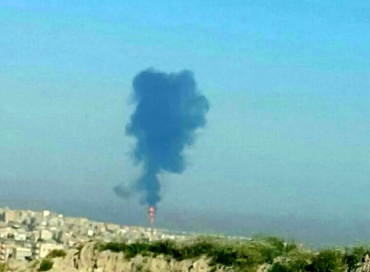 ماجرای عجیب دود و آتش بر فراز آسمان تبریز چیست؟