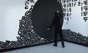 این دیوار به حرکات کاربر واکنش نشان می دهد