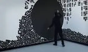 این دیوار به حرکات کاربر واکنش نشان می دهد