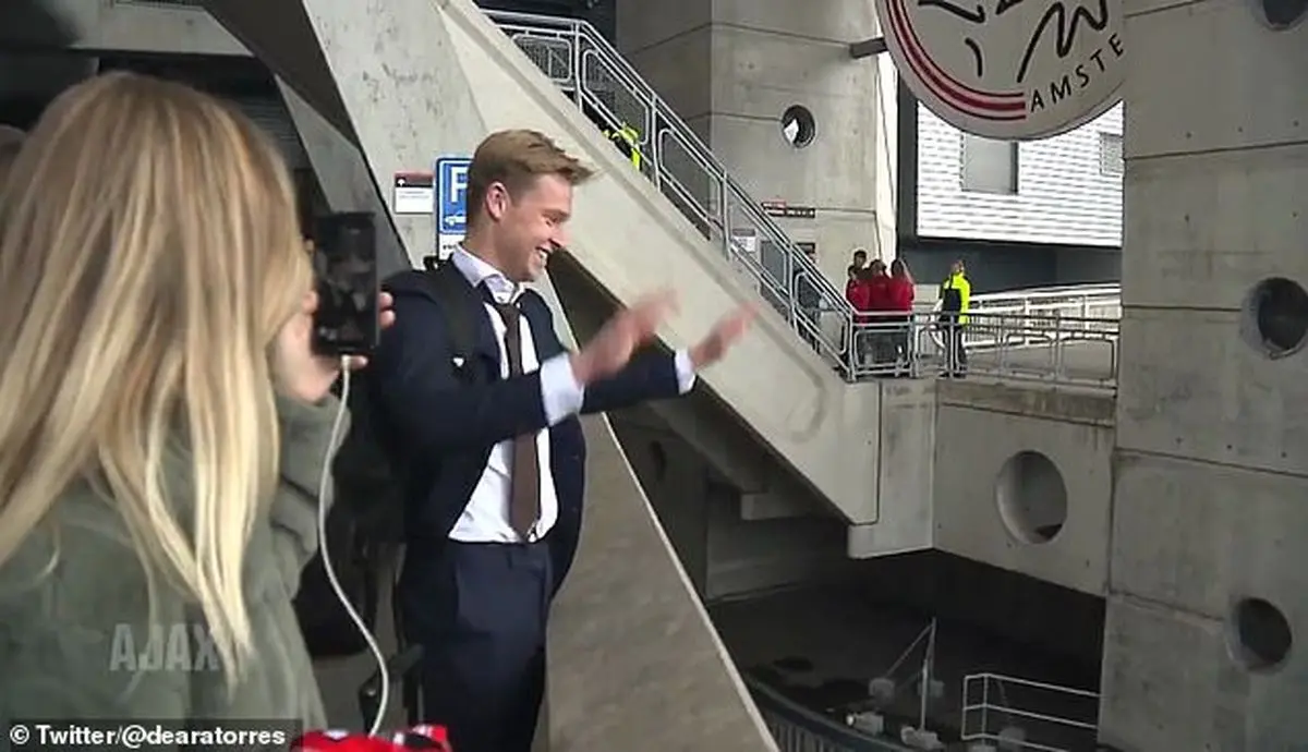 وداع ستاره آژاکس؛ به مقصد بارسلونا