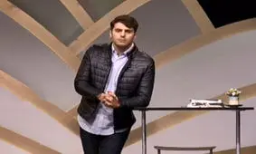 روزنامه اصولگرا خطاب به صداوسیما:حواس‌تان به رفتارها و حرفهای زننده علی ضیاء هست؟