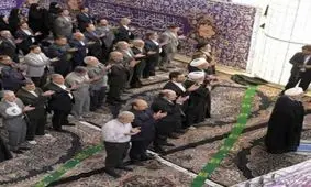 کدام اصولگرایان پشت سر روحانی نماز خواندند؟