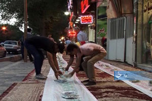 سفره‌های ساده ولی شیرین افطار در یزد + فیلم