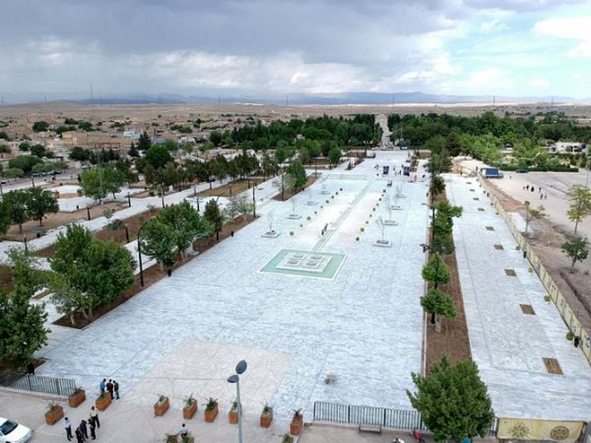 جلوخان ۳/۱۰ هکتاری آرامگاه فردوسی به بهرهبرداری رسید