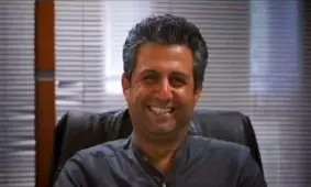 ویدیویی قدیمی از مسئول بندر امام که متهم به اختلاس ۲ میلیون دلاری شده

