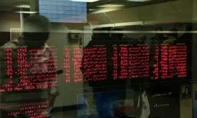 نگاهی به افت و خیز شاخص کل بورس تهران در هفته‌ای که گذشت/ خودرویی‌ها و خیزی که پایدار نماند