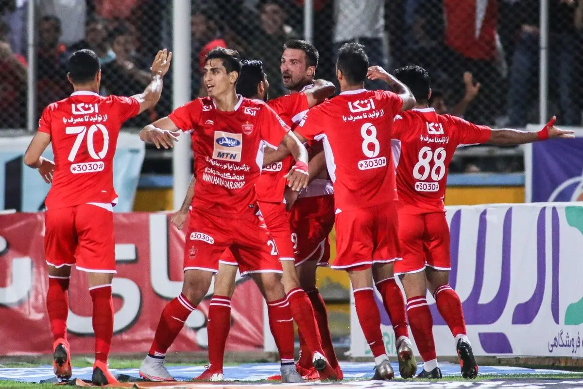 بالا بردن جام قهرمانی لیگ هجدهم توسط سید جلال حسینی