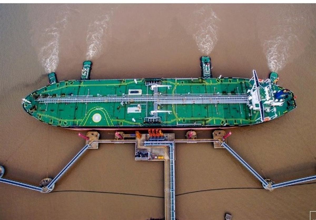 رویترز: محموله ۱۳۰ هزار تنی نفت ایران به چین رسید